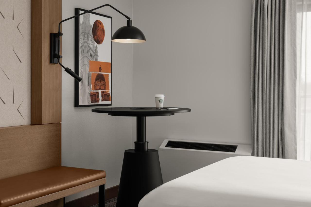 Hotel Sheraton Milwaukee 4*