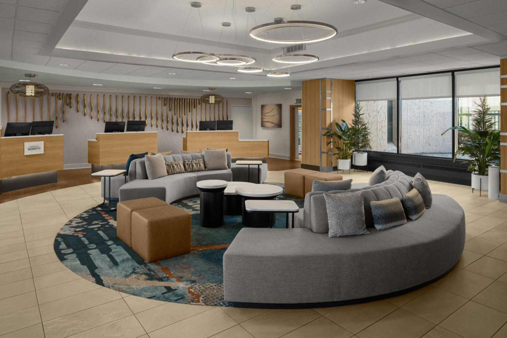 Hotel Sheraton Milwaukee 4*