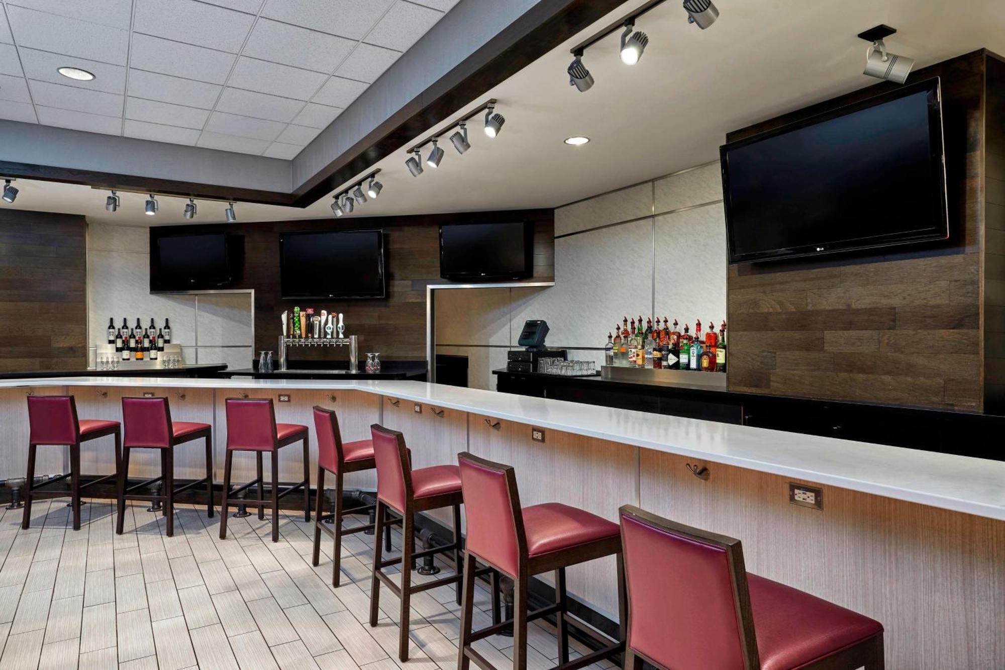 Sheraton Milwaukee Hotel
