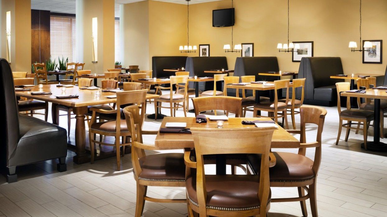 Sheraton Milwaukee Hotel 4*