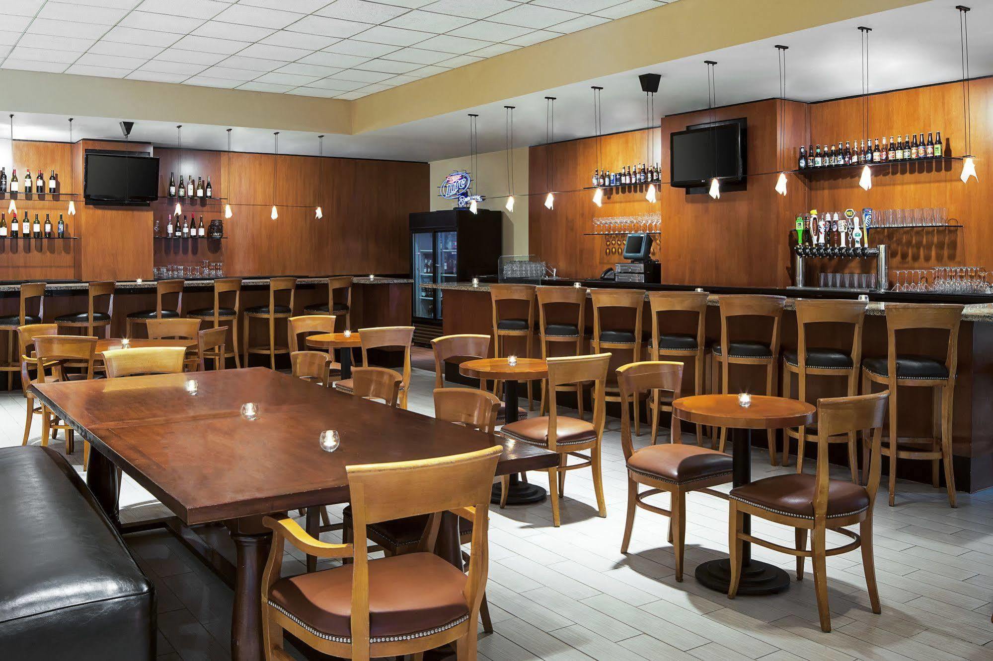 Sheraton Milwaukee 4*